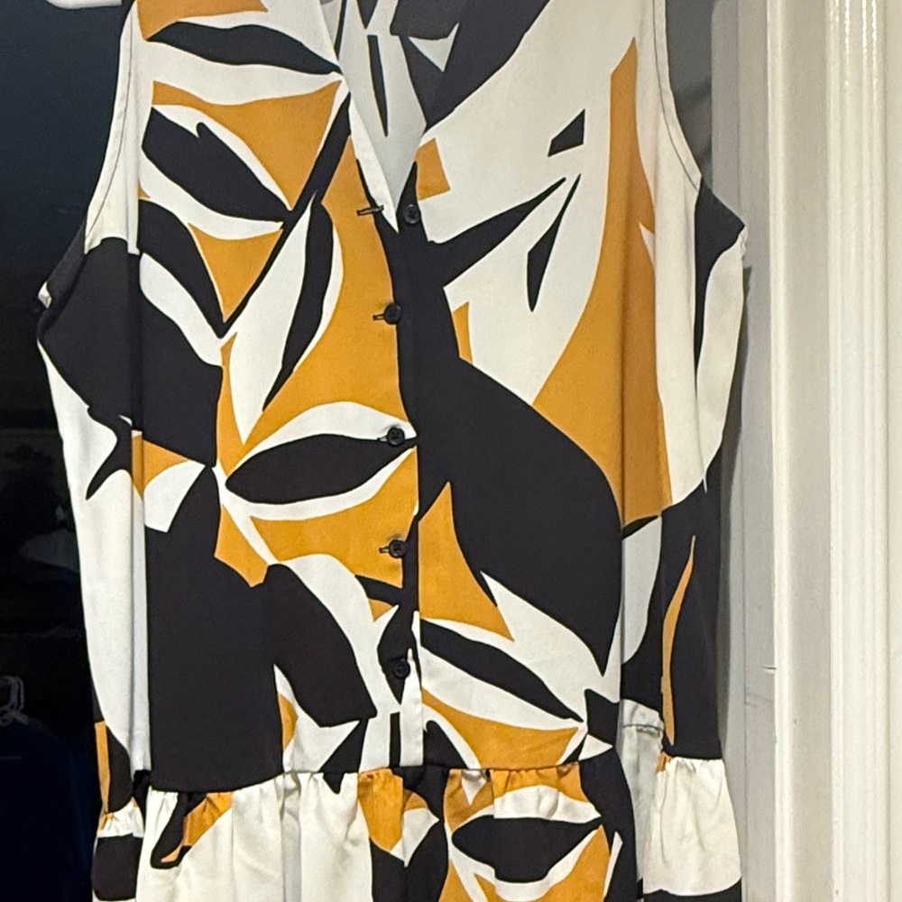 Sleeveless Black and Yellow Leaf Print Dress